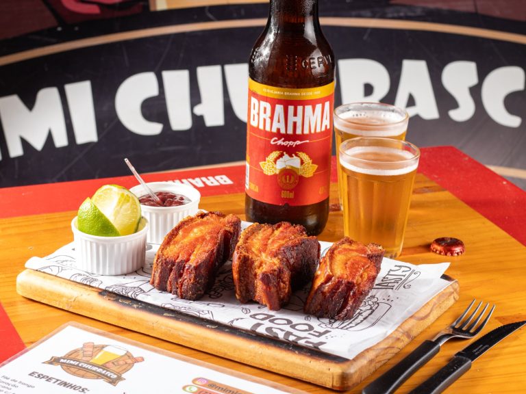 Ambev e Brahma apresentam rota inédita de bares com harmonização especial entre pratos clássicos e cerveja em Salvador