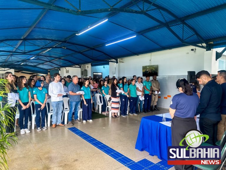 Alunos do Colégio Universitário renovam compromisso em cerimônia do Jaleco