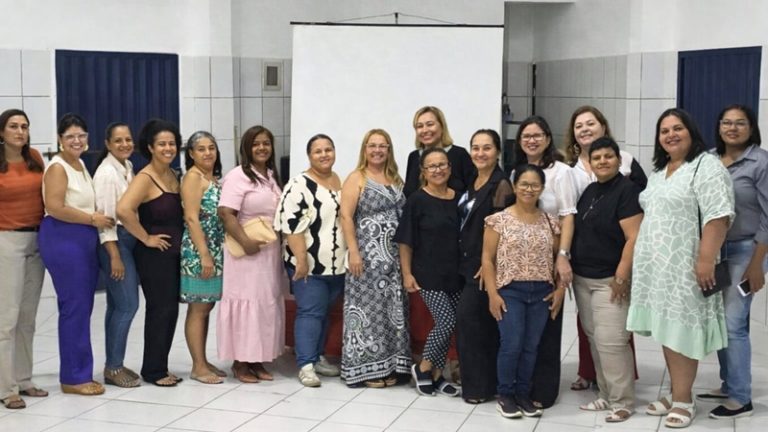 Autocuidado como base para o cuidado mútuo: encontro familiar em Teixeira