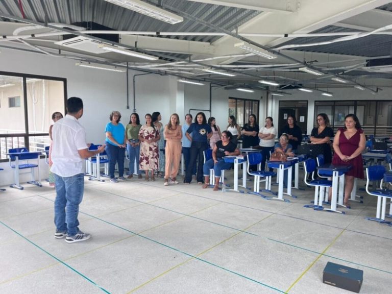Teixeira realiza treinamento sobre a BNCC na área de Computação pela Secretaria de Educação