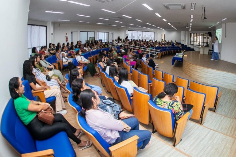 Capacitação de profissionais da Rede Municipal para o manejo do diabetes em crianças