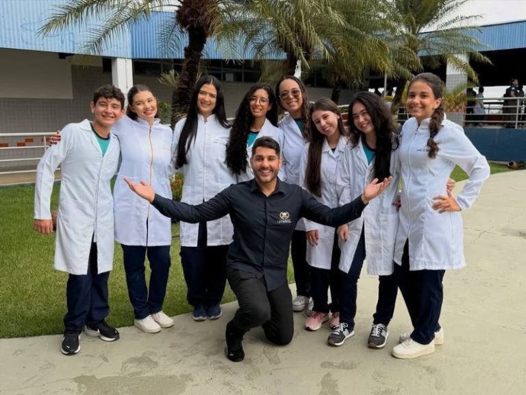 Colégio Universitário brilha ao conquistar o primeiro lugar no Enem 2025 em Teixeira de Freitas