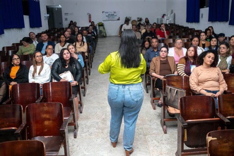 Teixeira: Abertura da Jornada Pedagógica 2026.2 conta com a presença de educadores da EJA