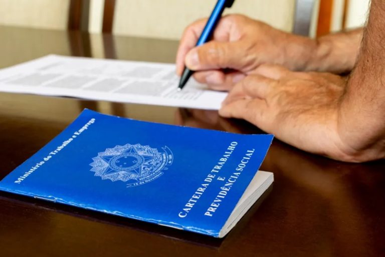 SineBahia anuncia vagas de trabalho disponíveis em Teixeira de Freitas